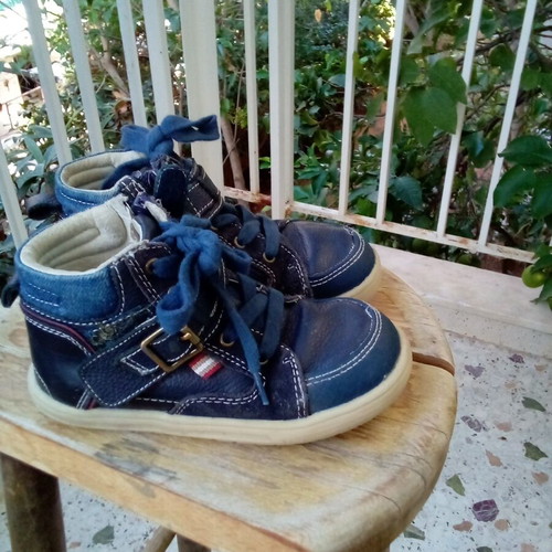 Boys' boots used, sizes 26 and 27, with leather insole