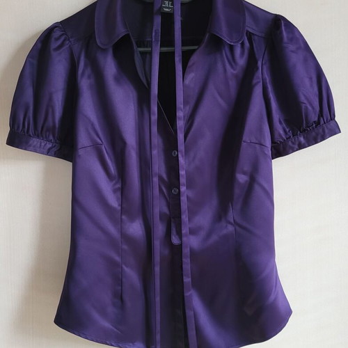 Purple satin shirt H&M with short balloon sleeves like new, size M