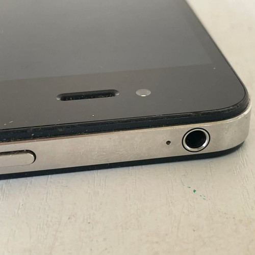 Apple iPhone 4S A1387 non-working for repair or spare parts