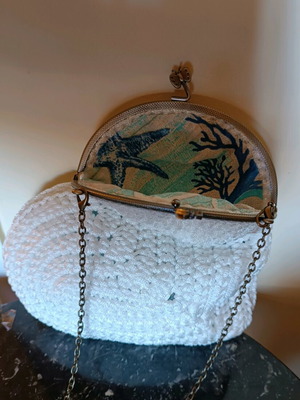 Handmade knitted white heart-shaped bag new