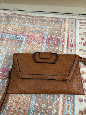 Tan handbag like new