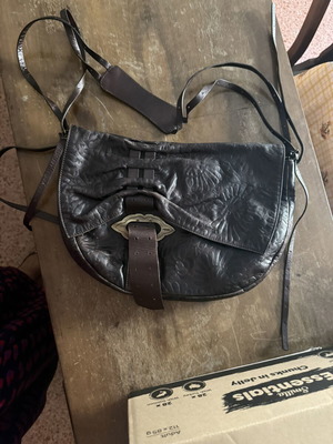Fendi vintage brown shoulder bag like new