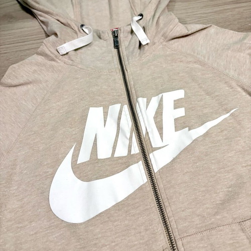 Nike vintage jacket beige like new, size Medium