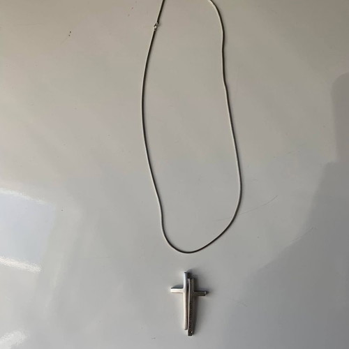 Unique cross consisting of 2 pieces with 23cm chain and 5cm cross