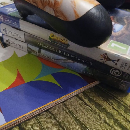 PlayStation 5 and 4 video games pack like new