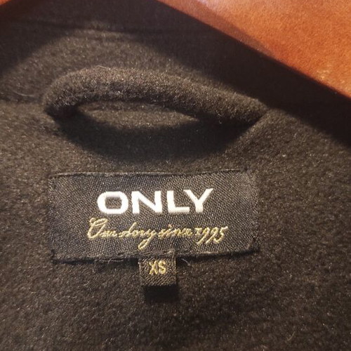 Only women's black coat XS used