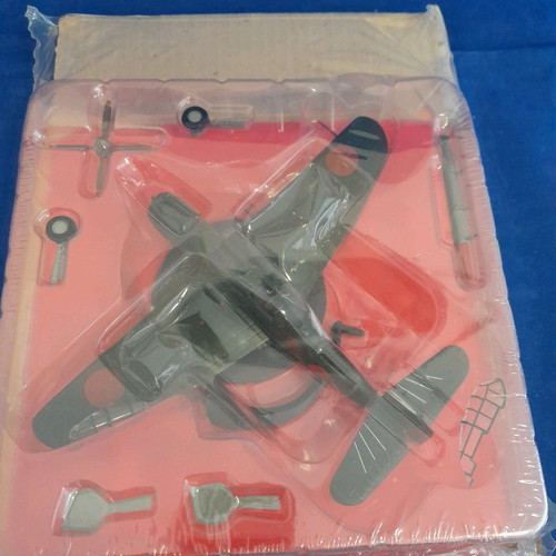 World War II fighter planes Deagostini new, pack of 4 pieces