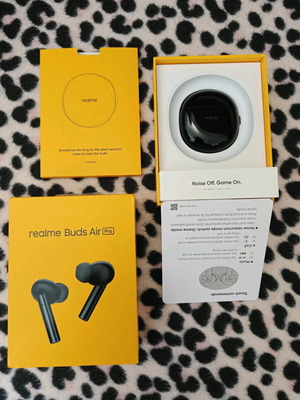 Realme Air Puds Pro σε άριστη κατάσταση, μαύρο