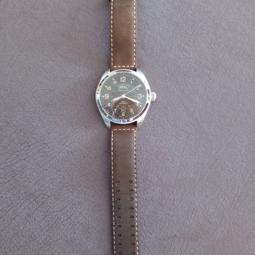 Hamilton Khaki Field Day Date Automatic 42mm watch like new, black and silver