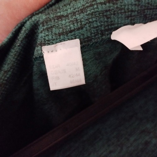 Athletic leggings used seamless in dark green heather color