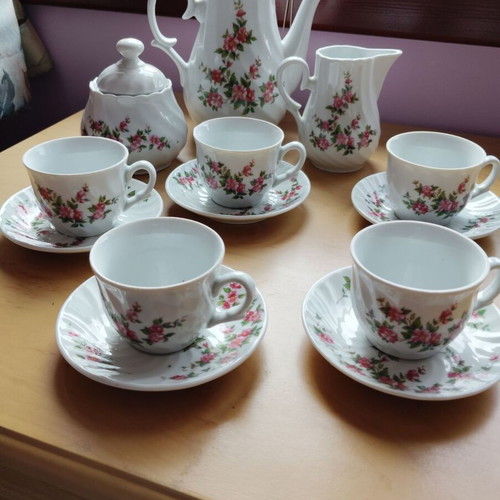 Bulgarian coffee set used from the 1980s with 5 cups and 5 saucers