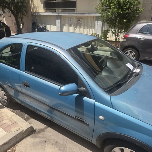 Opel Corsa 2001 like new, manual, petrol, blue