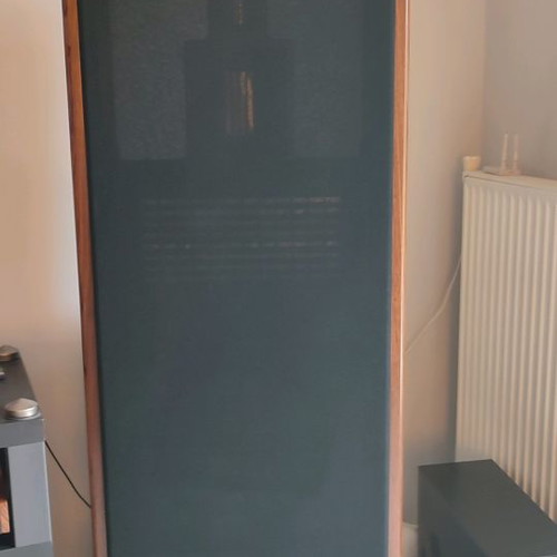 Infinity Gamma speakers used in excellent condition