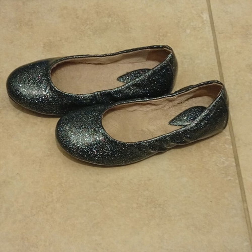 Children's sparkly ballerinas size 26, black glitter, used