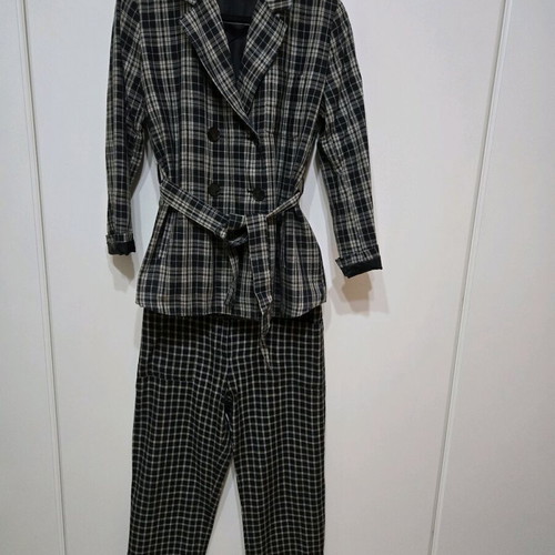 Zara checked suit like new, size large
