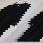  black T-shirt