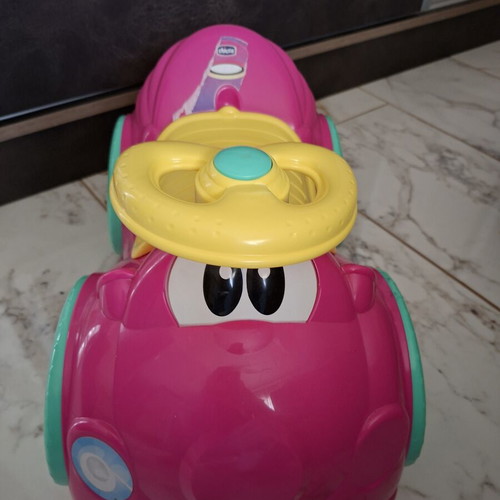 Chicco ride-on car like new, pink wheels