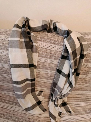 Black and white scarf unused