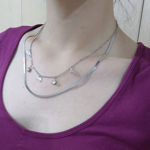 Women's necklace like new, set of two silver with shared clasp