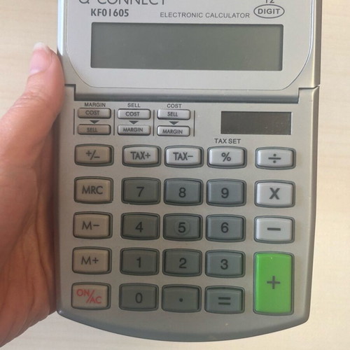 12-digit calculator like new with tilt screen, battery required