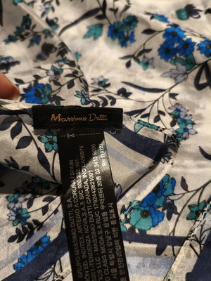 Massimo Dutti floral scarf like new, large 135×135 cm