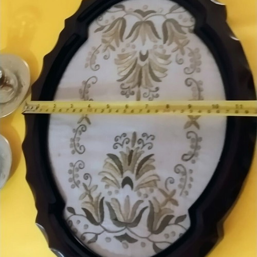 Wooden carved tray with 2 tea glasses, saucers and spoons, new