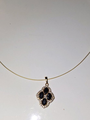 Γυναικείο κολιέ με πέτρες σαν καινούργιο, χρυσαφί