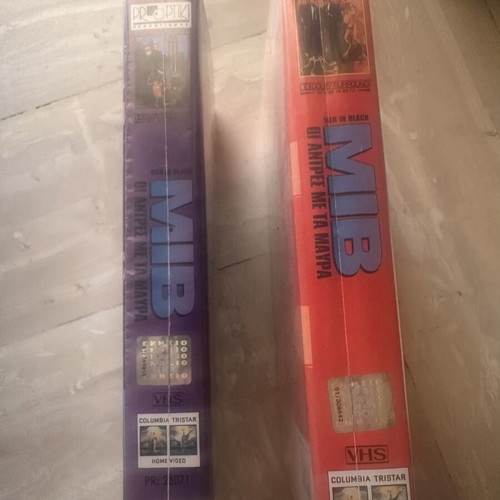 Men In Black animated VHS tapes used, dubbed in Greek, set of 2
