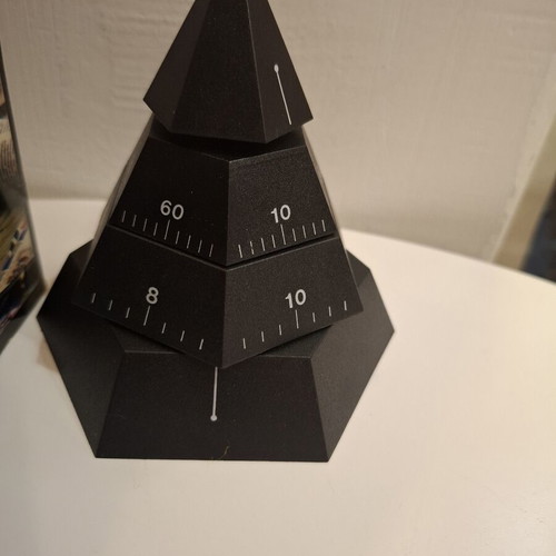 1988 Time Pyramid 4-D Επιτραπέζιο ρολόι μαύρο, λειτουργικό, περιστρεφόμενο, μπαταρίας