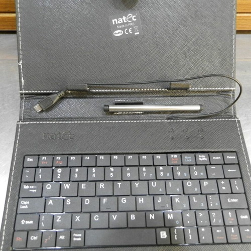 Natec keyboard case with Micro USB for 7'' tablet like new