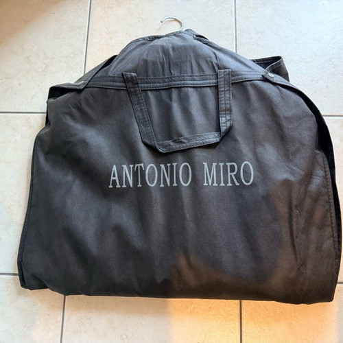 Antonio Miro Collection suit No48 light grey silver like new