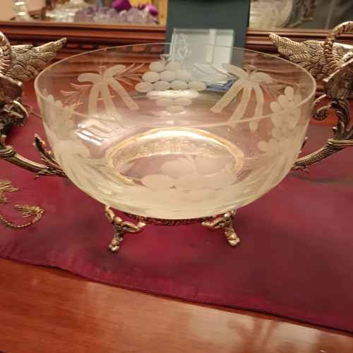 Crystal round decorative bowl with embossed design and silver snake details like new