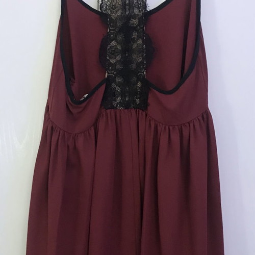 Bordeaux loose top with lace ISO new, size S