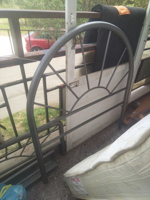 Iron bed frame used, 99×1.90 m, low height 16 cm