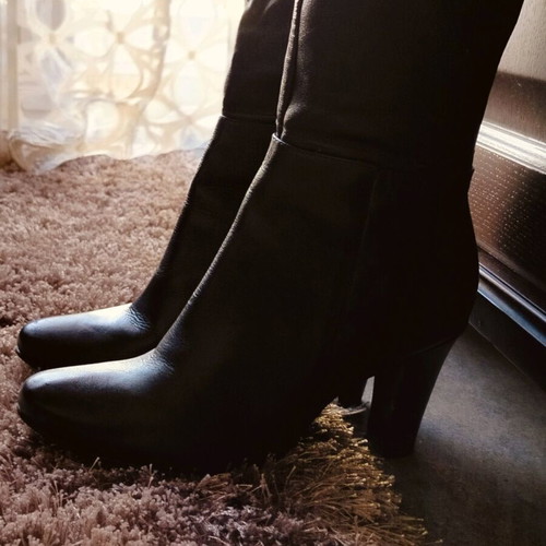 Women's leather boots black size 38 like new