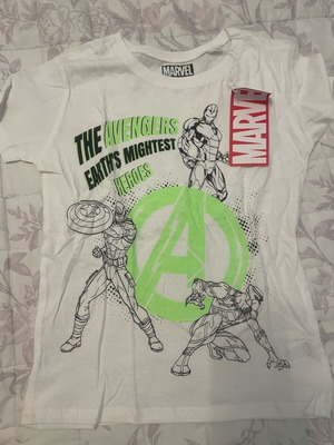 T shirt Marvel Avengers καινούριο για 9 ετών, άσπρο, μέγεθος 134 cm