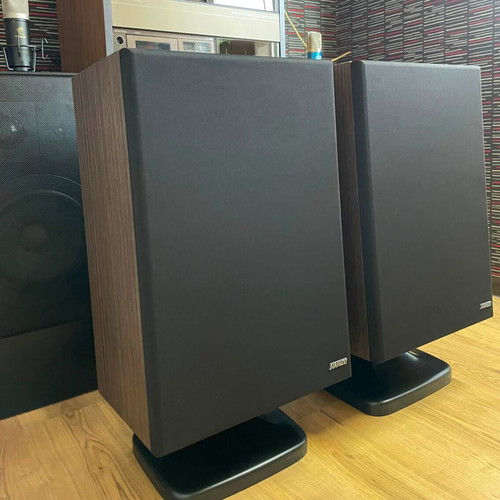 Namco NSP-558 retro speakers, closed cabinet