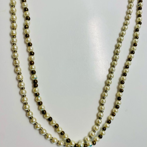 Vintage pearl necklace used, 1970s decade