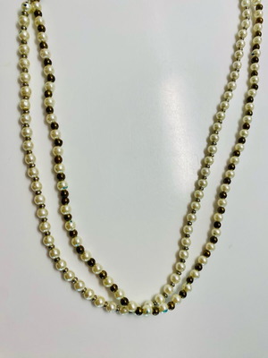 Vintage pearl necklace used, 1970s decade
