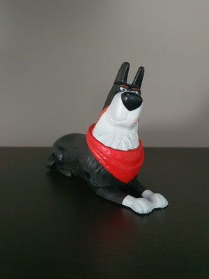 Rooster figure from The Secret Life of Pets 2 2019 used
