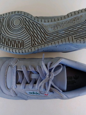 Αθλητικά παπούτσια Adidas originals μεταχειρισμένα, νούμερο 45, γκρι