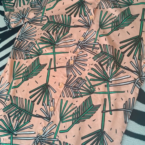 Summer shirt-style t-shirt like new, unisex, size S, green and orange