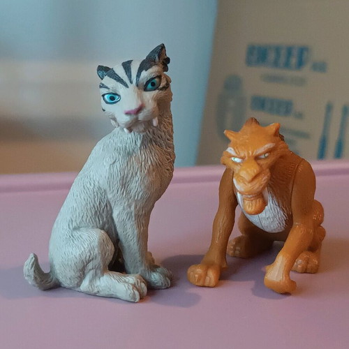 Ice Age figures like new, set of two