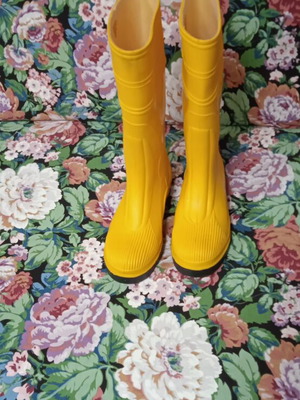 Yellow galoshes boots size 39/40