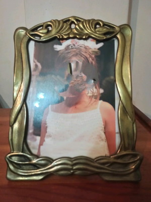 Μπρούτζινη κορνίζα shabby chic χρυσό αντικέ σαν καινούργιο