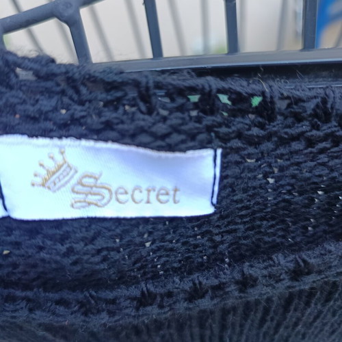 Secret knitted long-sleeve sweater black one size new