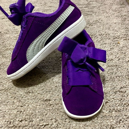 Puma athletic shoes like new, size 23, purple