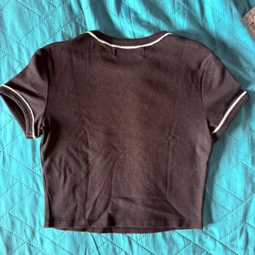 Bershka crop top like new, black with dragon design, size M