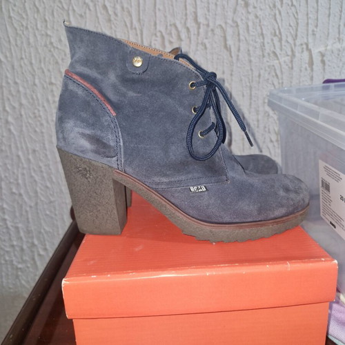Roadsign blue suede ankle boots used, size 37