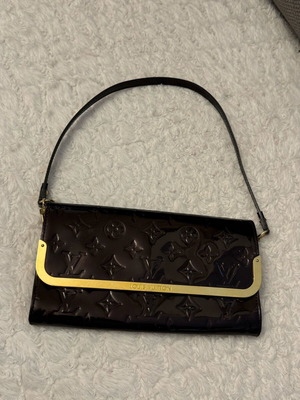 Louis Vuitton Amarante Monogram Vernis Rossmore MM clutch bag like new